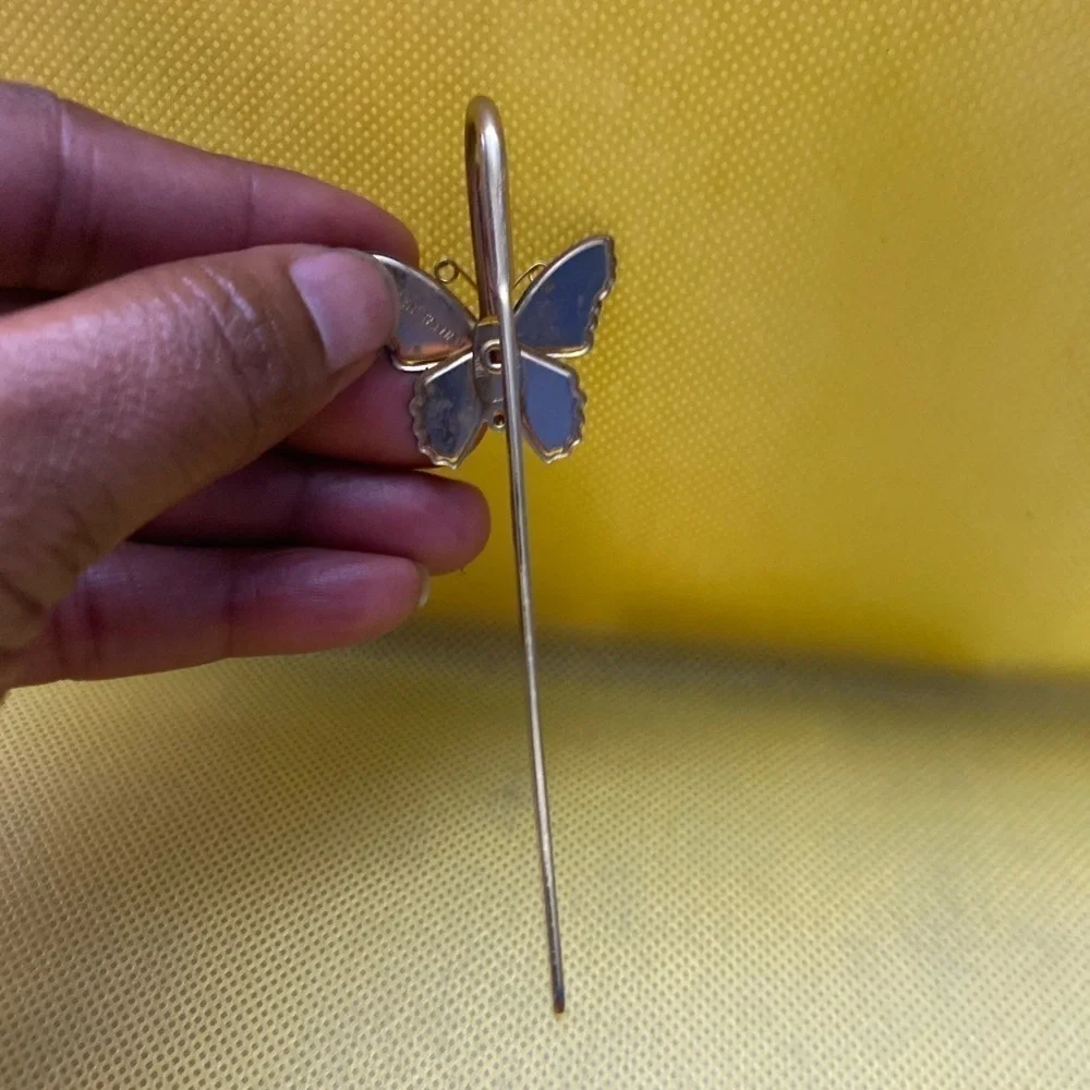 Vintage Enamel Gold Butterfly Bookmarker Pretty enamel butterfly